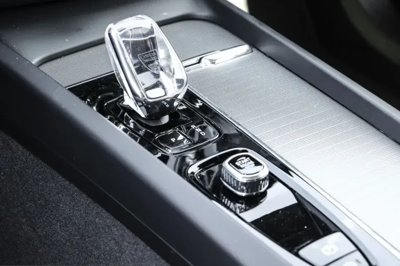 Volvo XC60 din 2024 cu 16.002 km - oferta VOL209573 - foto 12
