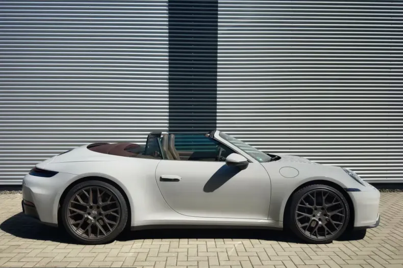 Porsche 911 din 2025 cu 9.992 km - oferta POR209582 - foto 9