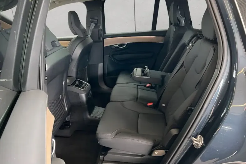 Volvo XC90 din 2025 cu 17.319 km - oferta VOL209585 - foto 19