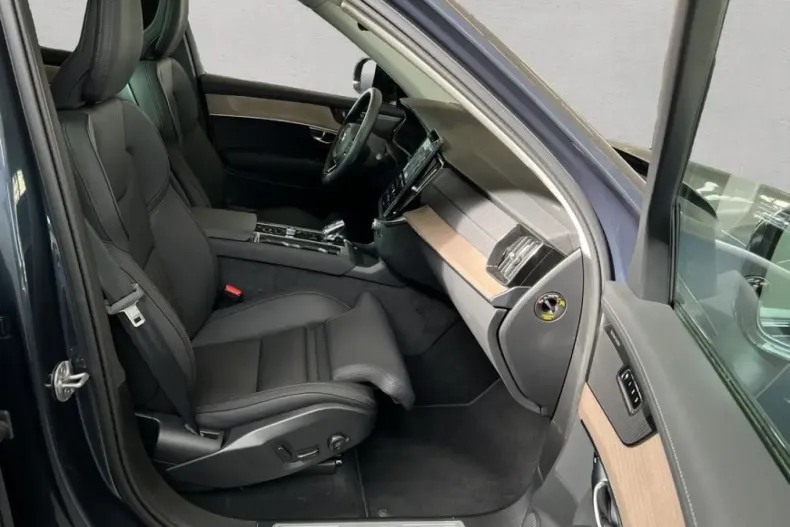 Volvo XC90 din 2025 cu 17.319 km - oferta VOL209585 - foto 20