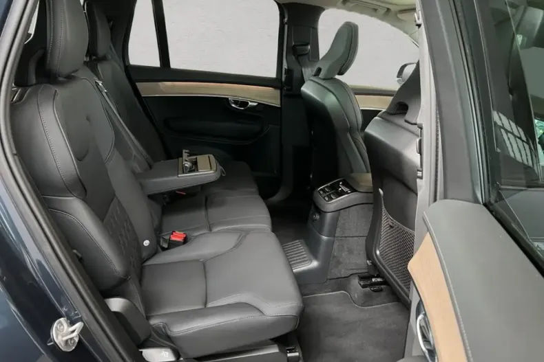 Volvo XC90 din 2025 cu 17.319 km - oferta VOL209585 - foto 22