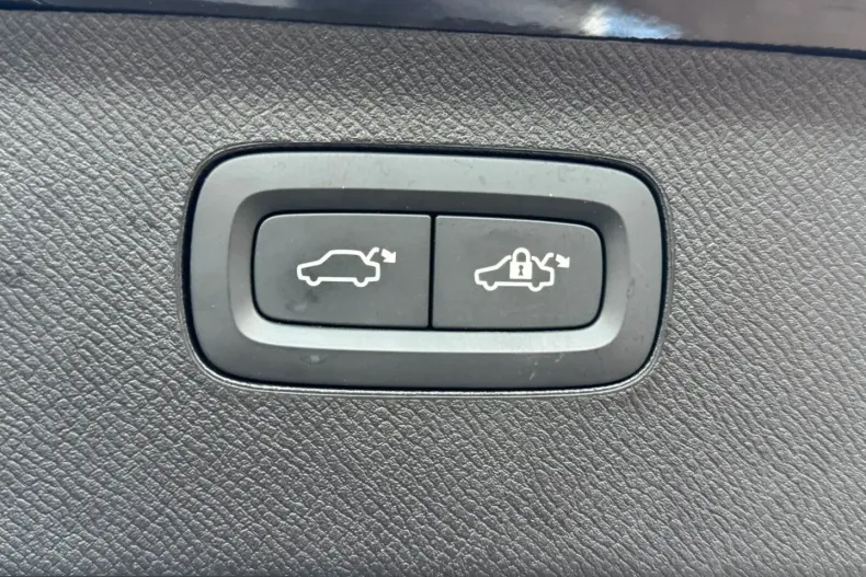 Volvo XC90 din 2025 cu 22.158 km - oferta VOL209586 - foto 9
