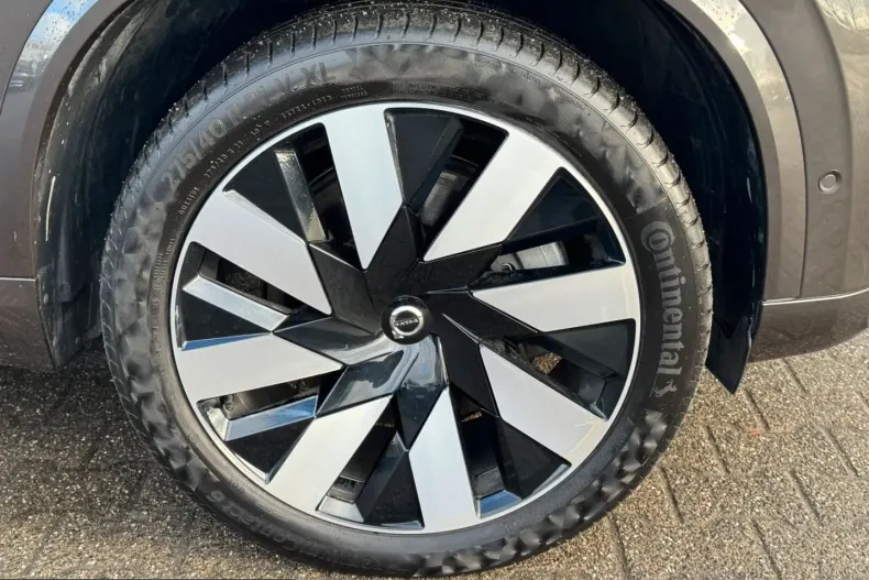Volvo XC90 din 2025 cu 22.158 km - oferta VOL209586 - foto 13