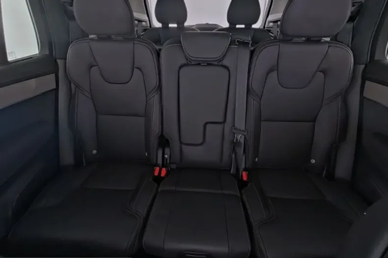 Volvo XC90 din 2025 cu 16.500 km - oferta VOL209588 - foto 13