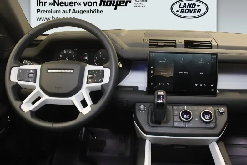 Land Rover Defender din 2024 cu 16.300 km - oferta LAN209601 - foto 5