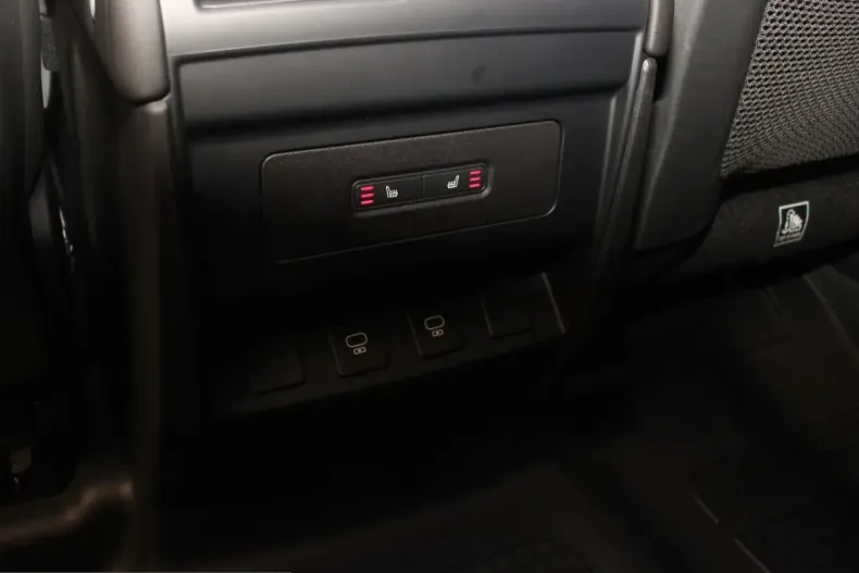 Land Rover Defender din 2024 cu 16.300 km - oferta LAN209601 - foto 16