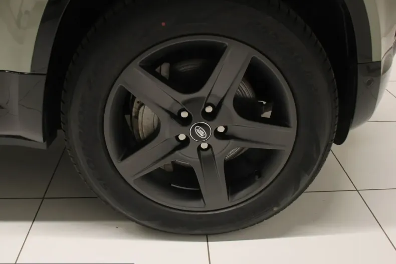 Land Rover Defender din 2024 cu 16.300 km - oferta LAN209601 - foto 21