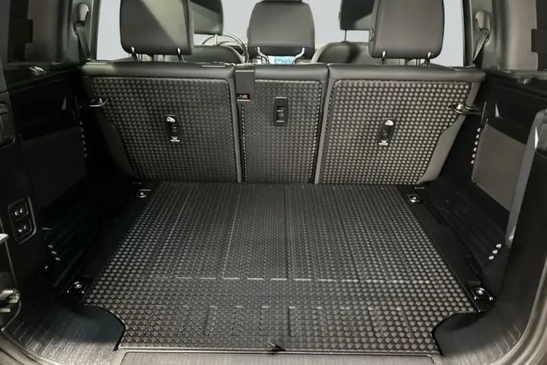 Land Rover Defender din 2024 cu 19.751 km - oferta LAN209603 - foto 11