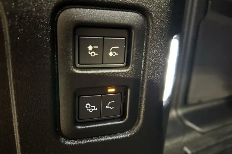 Land Rover Defender din 2024 cu 19.751 km - oferta LAN209603 - foto 22