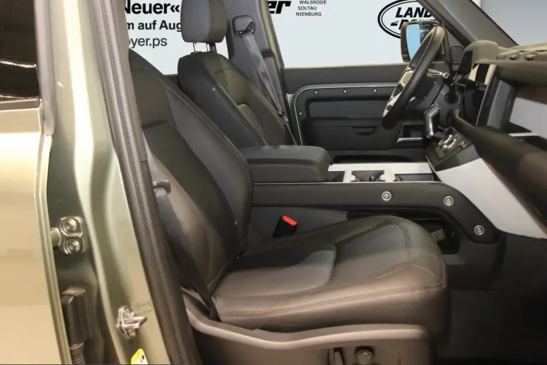 Land Rover Defender din 2024 cu 22.600 km - oferta LAN209604 - foto 6