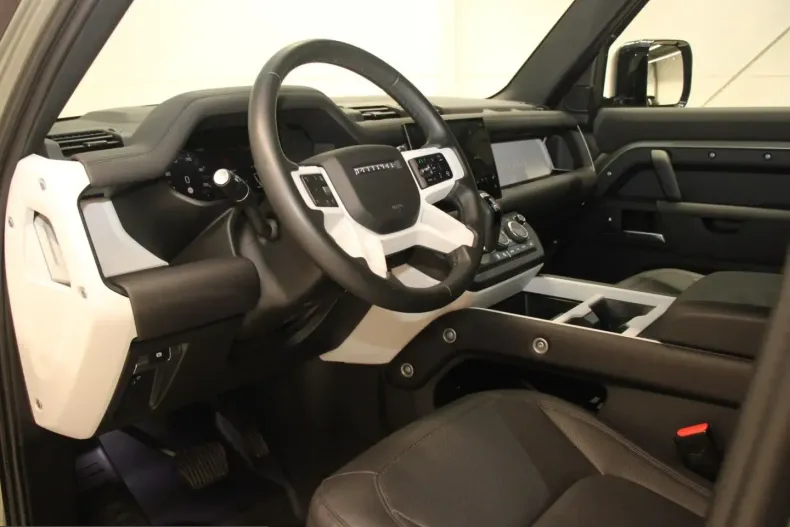 Land Rover Defender din 2024 cu 22.600 km - oferta LAN209604 - foto 14