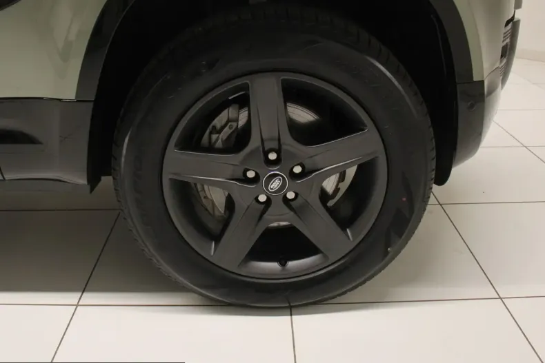 Land Rover Defender din 2024 cu 22.600 km - oferta LAN209604 - foto 21