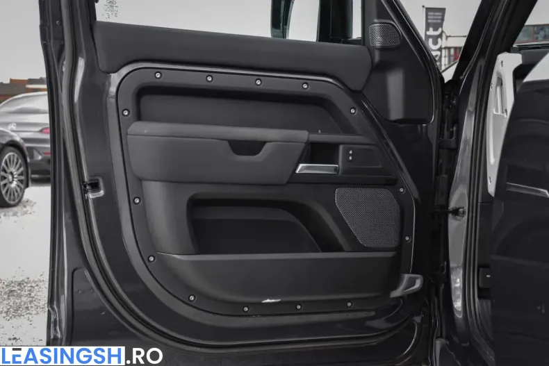 Land Rover Defender din 2024 cu 21.304 km - oferta LAN209605 - foto 10