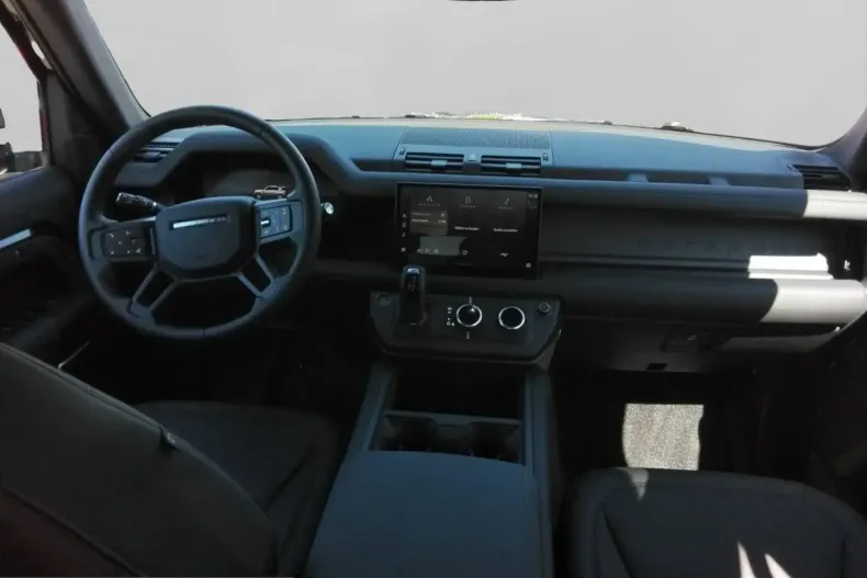 Land Rover Defender din 2024 cu 12.700 km - oferta LAN209606 - foto 4