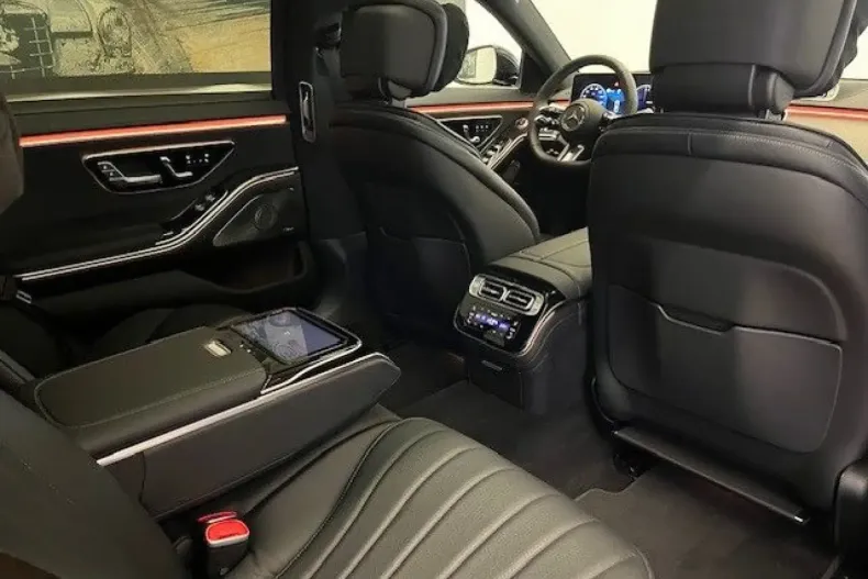 Mercedes-Benz S 580 (Clasa S) din 2025 cu 9.806 km - oferta MER209612 - foto 7