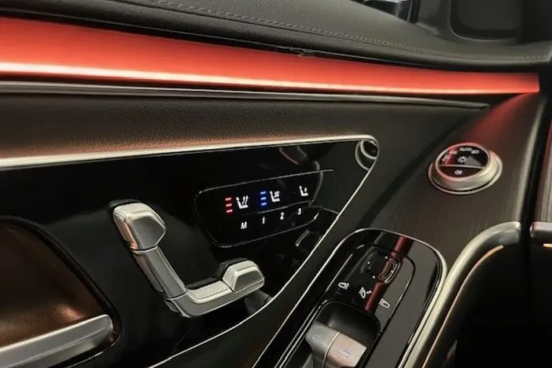 Mercedes-Benz S 580 (Clasa S) din 2025 cu 9.806 km - oferta MER209612 - foto 12