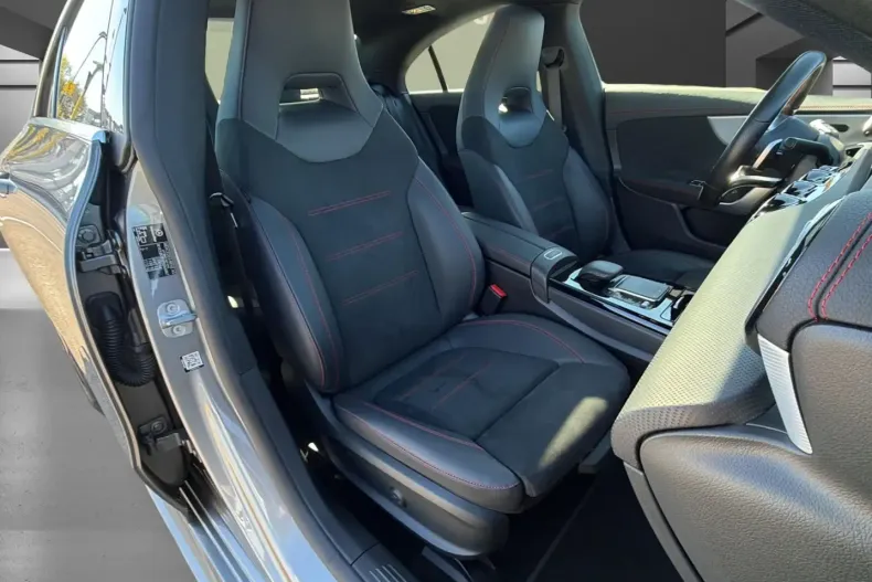 Mercedes-Benz CLA 250 (Clasa CLA) din 2022 cu 43.590 km - oferta MER209613 - foto 8