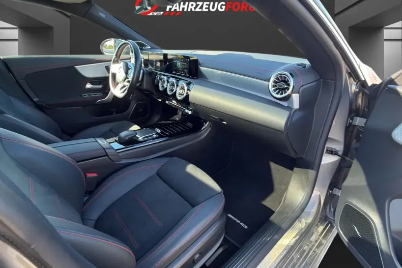 Mercedes-Benz CLA 250 (Clasa CLA) din 2022 cu 43.590 km - oferta MER209613 - foto 9