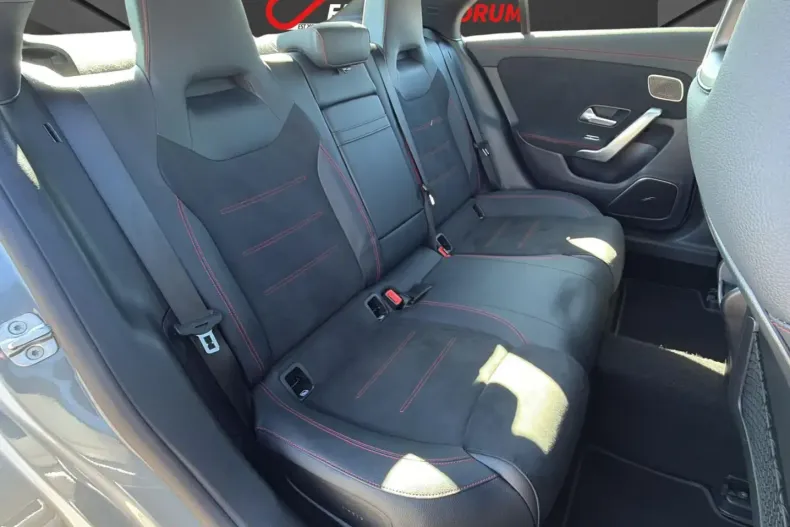 Mercedes-Benz CLA 250 (Clasa CLA) din 2022 cu 43.590 km - oferta MER209613 - foto 10