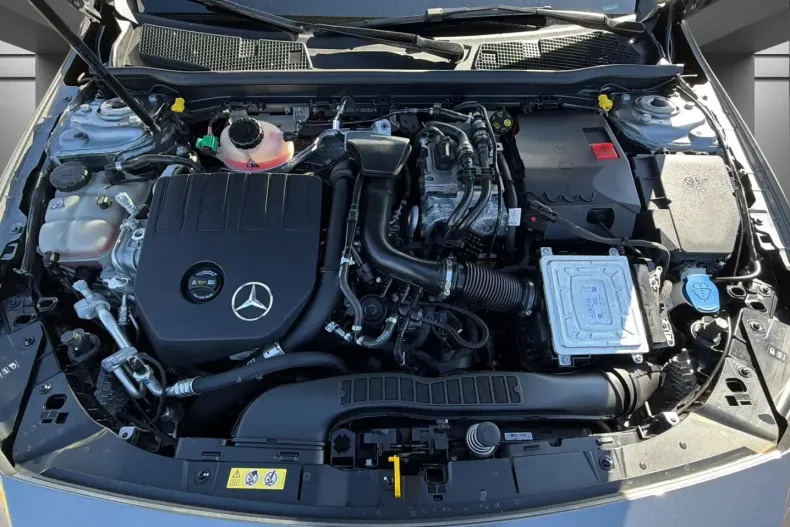 Mercedes-Benz CLA 250 (Clasa CLA) din 2022 cu 43.590 km - oferta MER209613 - foto 25