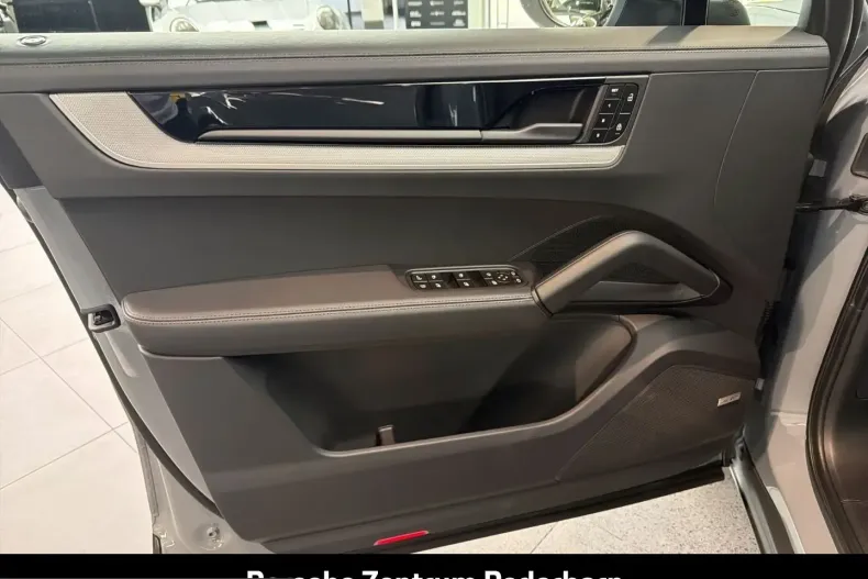 Porsche Cayenne din 2025 cu 14.388 km - oferta POR209615 - foto 21