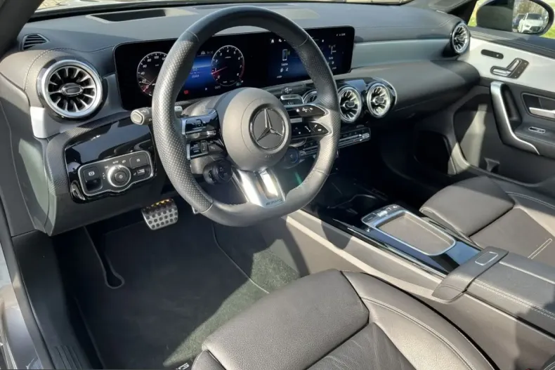 Mercedes-Benz A 35 AMG (Clasa A) din 2024 cu 16.292 km - oferta MER209625 - foto 13