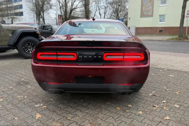 Dodge Challenger din 2022 cu 7.600 km - oferta DOD209634 - foto 2