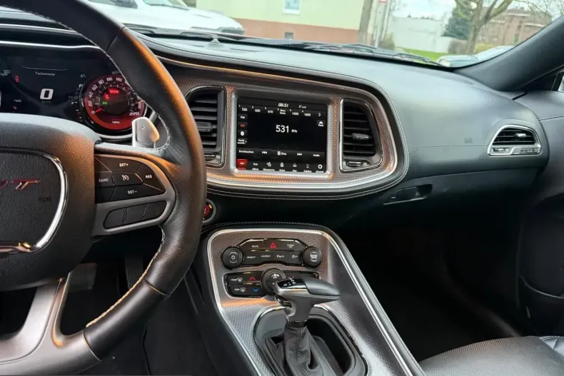 Dodge Challenger din 2022 cu 7.600 km - oferta DOD209634 - foto 22