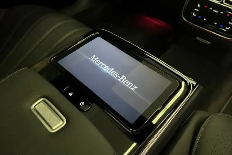 Mercedes-Benz S 580 (Clasa S) din 2024 cu 14.969 km - oferta MER209637 - foto 9
