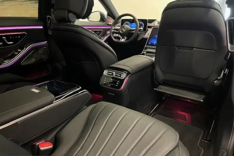 Mercedes-Benz S 580 (Clasa S) din 2024 cu 14.969 km - oferta MER209637 - foto 10