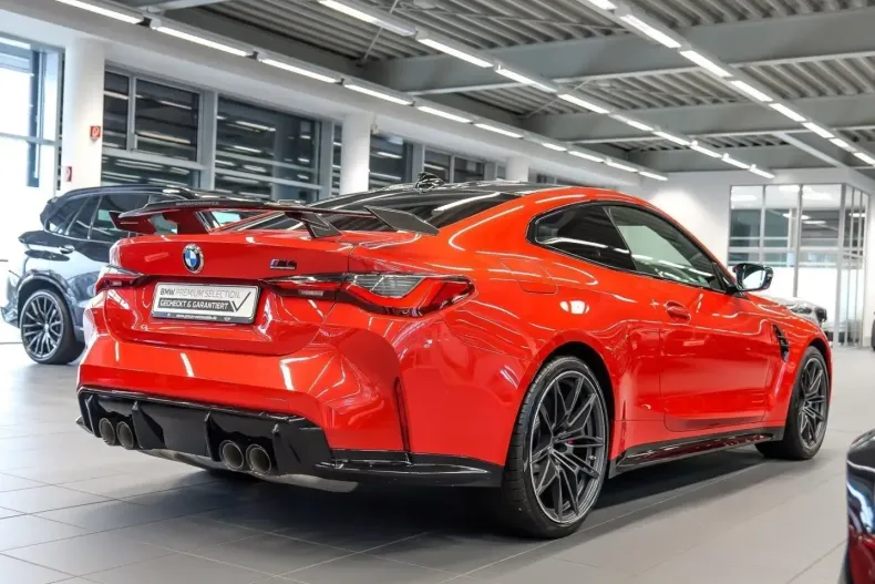 BMW M4 (Seria 4) din 2023 cu 15.114 km - oferta BMW209649 - foto 3