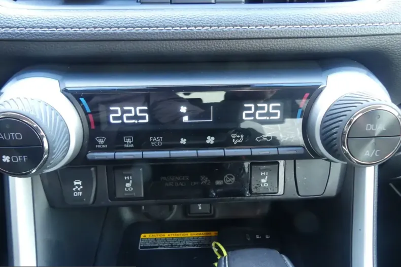 Toyota RAV4 din 2021 cu 69.854 km - oferta TOY209658 - foto 10