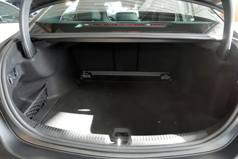Mercedes-Benz C 43 AMG (Clasa C) din 2024 cu 8.853 km - oferta MER209670 - foto 12