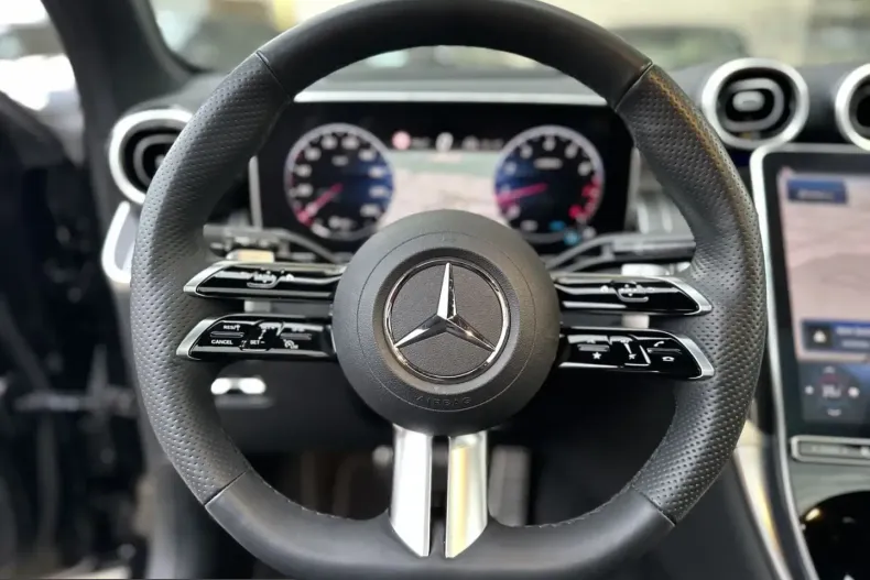 Mercedes-Benz GLC 300 (Clasa GLC) din 2023 cu 12.417 km - oferta MER209672 - foto 9
