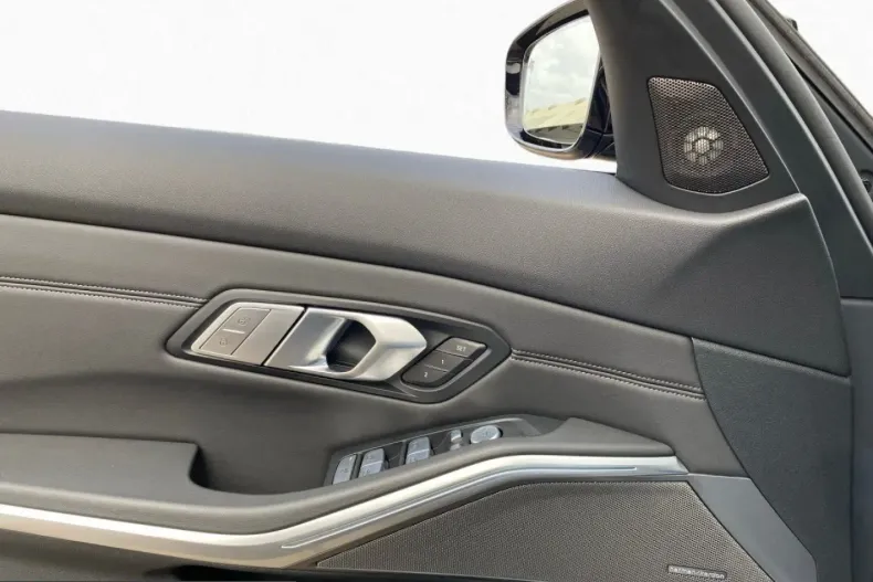 BMW M3 (Seria 3) din 2025 cu 8.793 km - oferta BMW209682 - foto 12