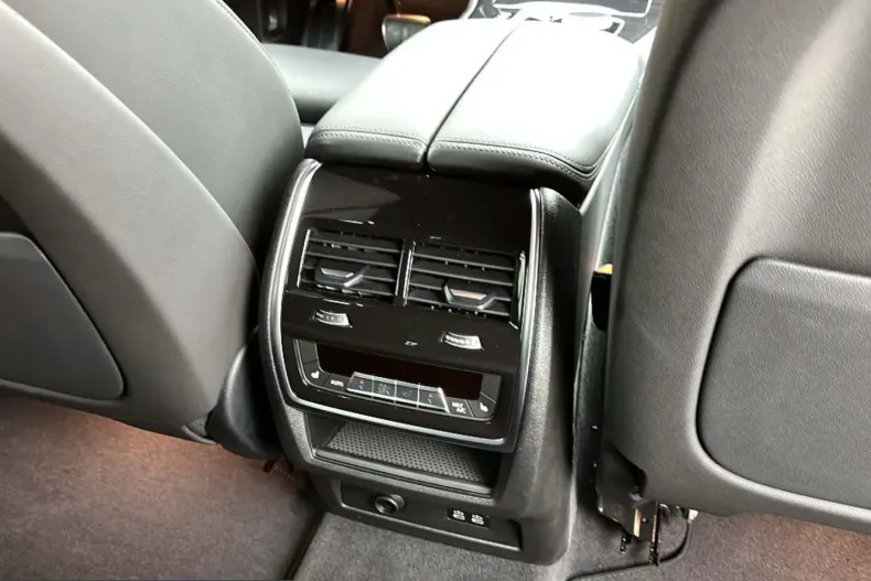 BMW X5 M60 (Seria X) din 2024 cu 18.464 km - oferta BMW209687 - foto 13