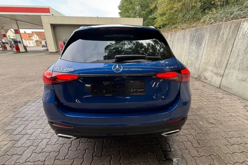 Mercedes-Benz GLC 200 (Clasa GLC) din 2023 cu 4.210 km - oferta MER209690 - foto 22