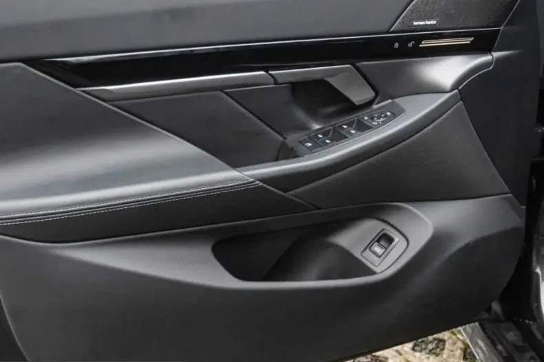 BMW 520 (Seria 5) din 2024 cu 19.900 km - oferta BMW209691 - foto 9