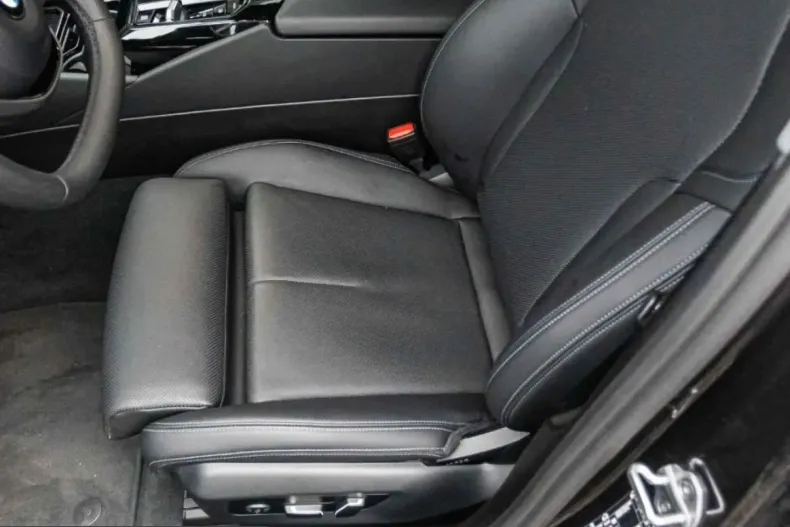 BMW 520 (Seria 5) din 2024 cu 19.900 km - oferta BMW209691 - foto 10