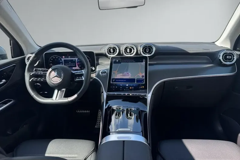 Mercedes-Benz GLC 200 (Clasa GLC) din 2024 cu 13.500 km - oferta MER209693 - foto 11