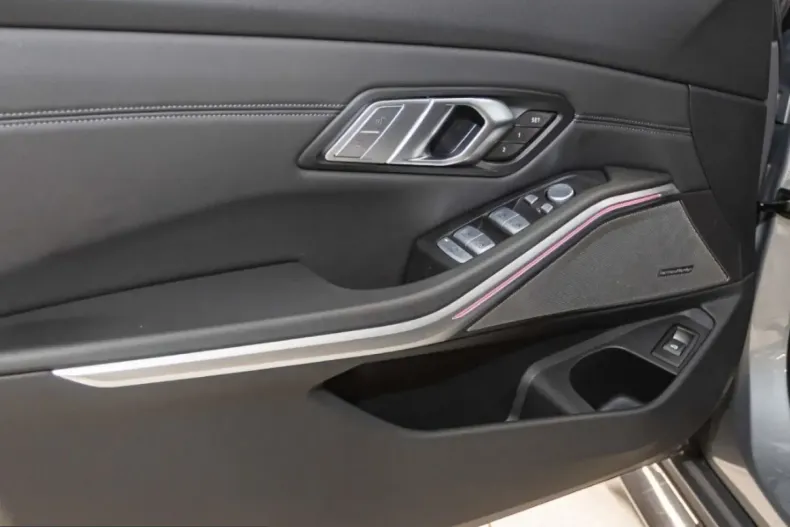 BMW M3 (Seria 3) din 2025 cu 19.200 km - oferta BMW209703 - foto 8