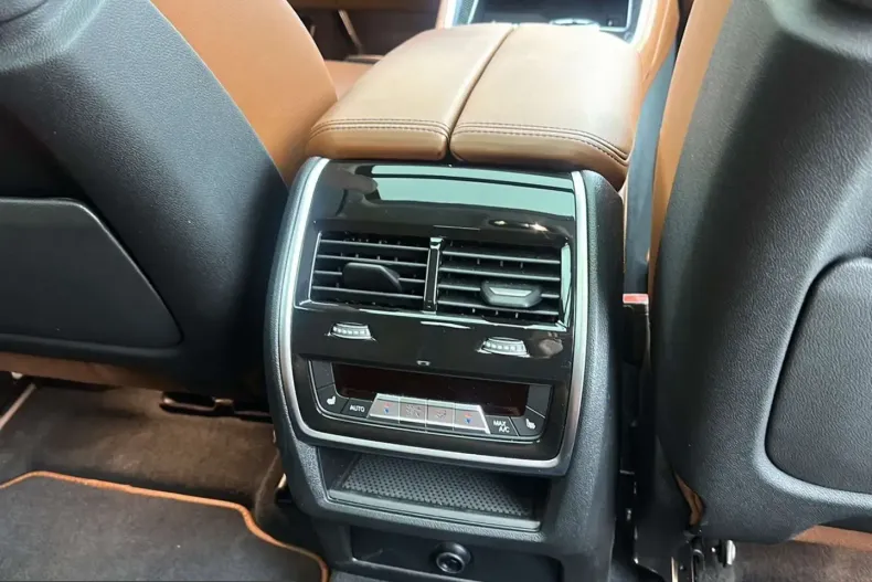 BMW X6 M60 (Seria X) din 2023 cu 28.235 km - oferta BMW209705 - foto 18