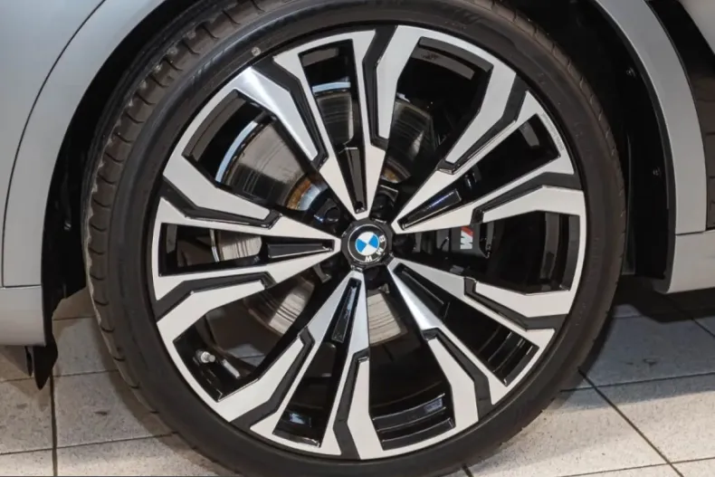 BMW X7 (Seria X) din 2023 cu 27.700 km - oferta BMW209707 - foto 5