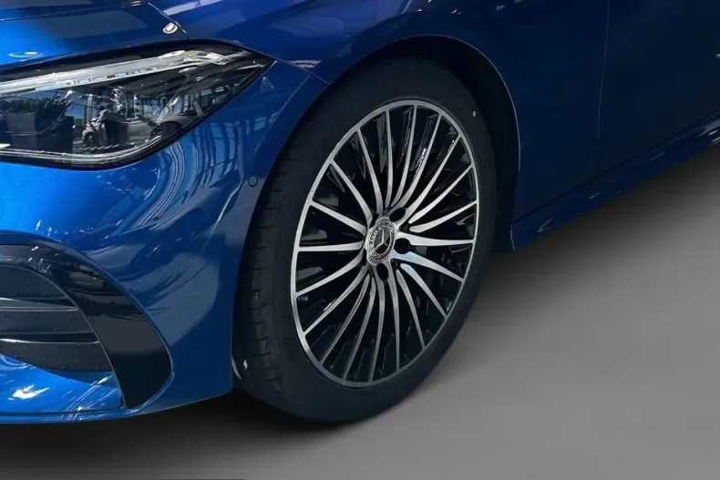 Mercedes-Benz CLE 200 (Clasa CLE) din 2025 cu 10.857 km - oferta MER209714 - foto 9