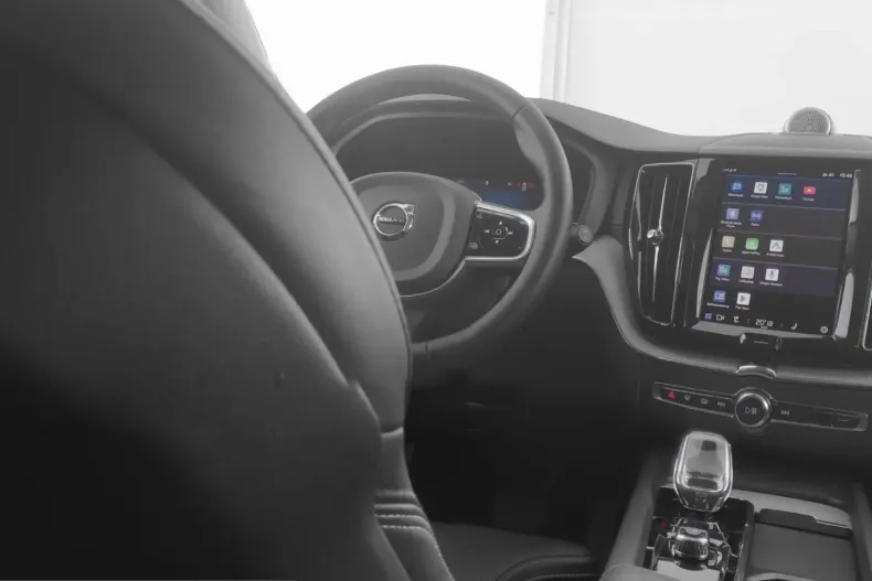 Volvo XC60 din 2025 cu 9.329 km - oferta VOL209737 - foto 4