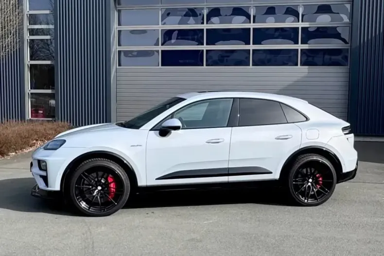Porsche Macan din 2025 cu 19.500 km - oferta POR209742 - foto 4