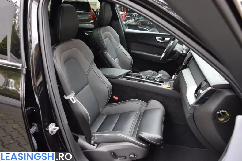 Volvo XC60 din 2024 cu 14.000 km - oferta VOL209744 - foto 13
