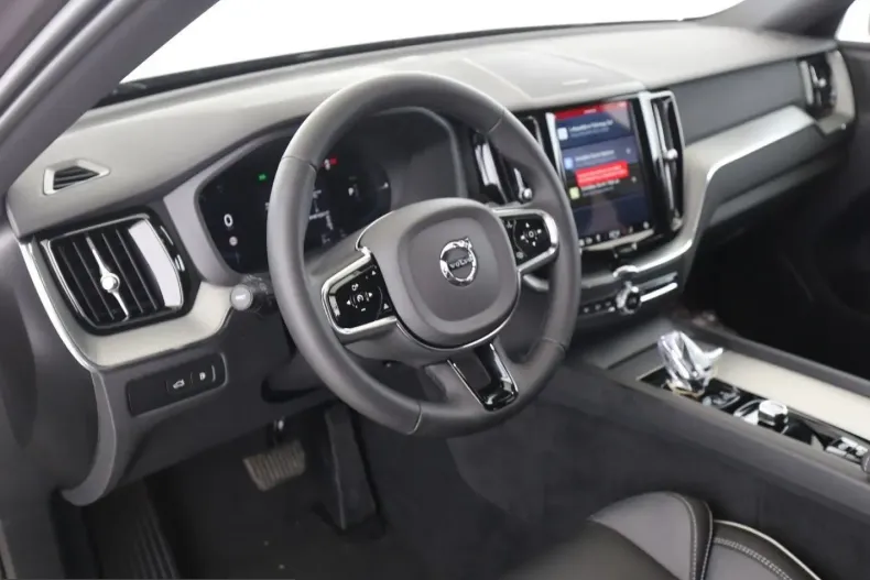 Volvo XC60 din 2024 cu 24.000 km - oferta VOL209745 - foto 11