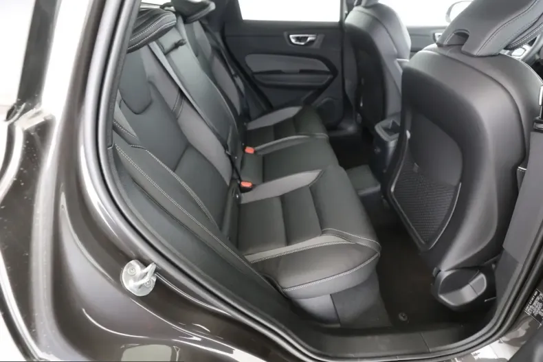 Volvo XC60 din 2024 cu 24.000 km - oferta VOL209745 - foto 12