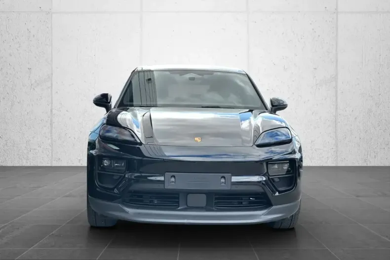 Porsche Macan din 2025 cu 5.450 km - oferta POR209751 - foto 1